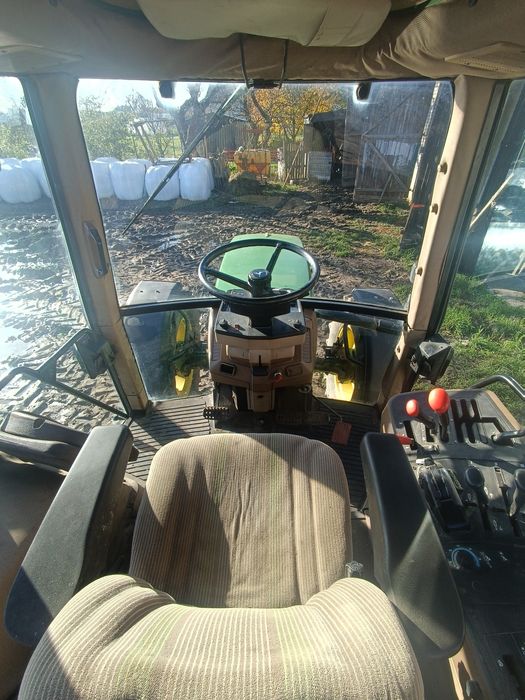 Ciągnik rolniczy John Deere 6300