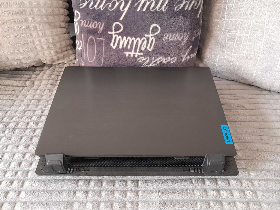 Laptop Gamingowy Lenovo /  GTX 1650 / Core i5 9th / SSD 512GB