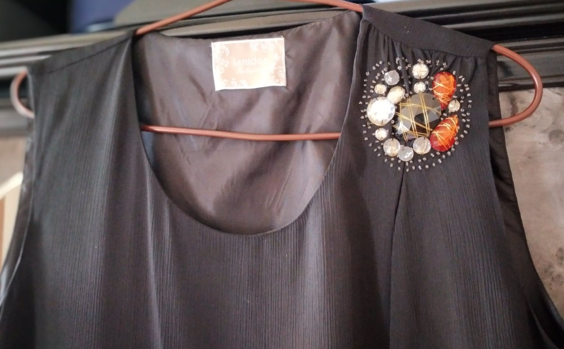 Vestido marca Lanidor, tamanho 42