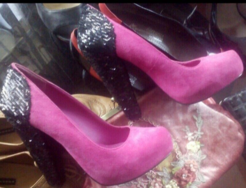 Туфлі ВCBG оригінал  ,замш, паєтки р 36,5 .