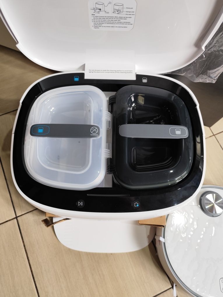 ZACO M1S Robot odkurzający i myjący ze stacją na brudną i czystą wodę