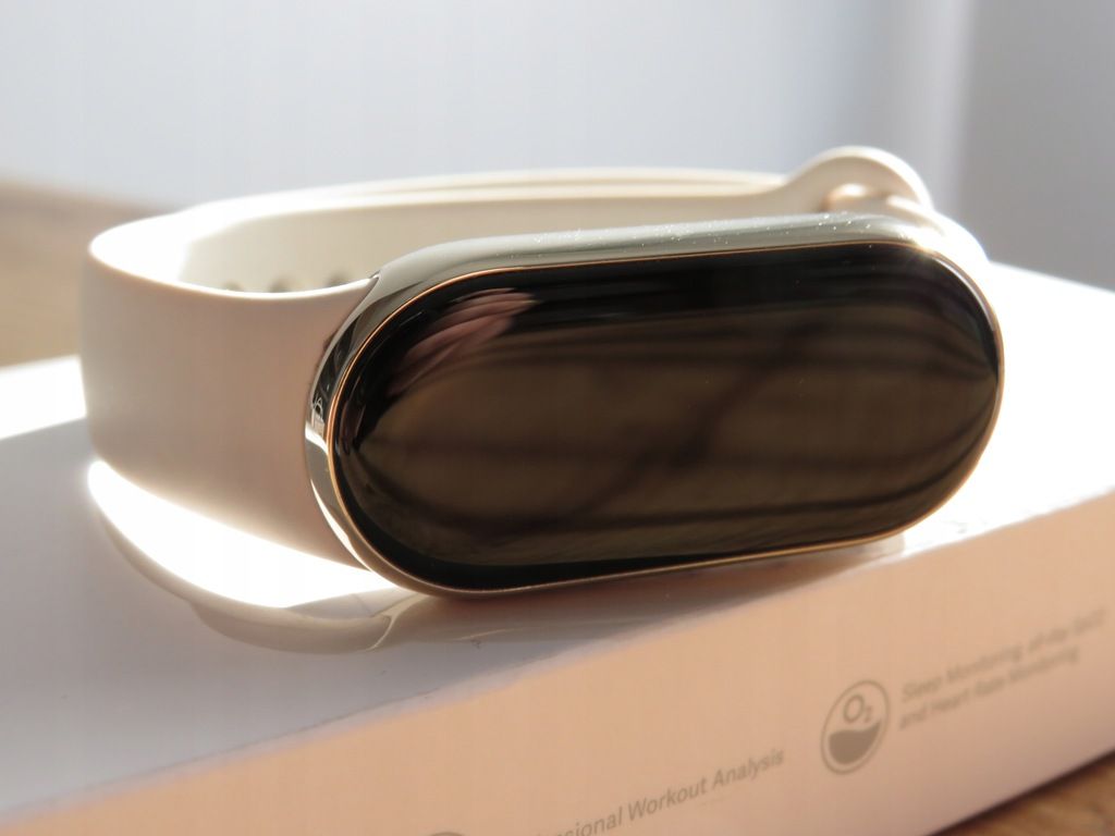 Xiaomi SmartBand 8 Inteligentna opaska Sen Stres Tętno beżowy/złoty