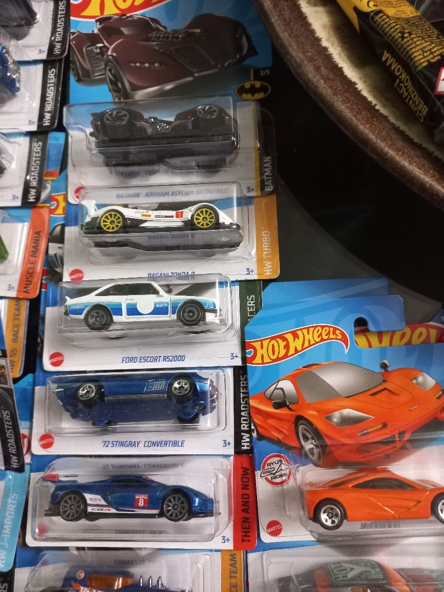 Hot Wheels mais de 100