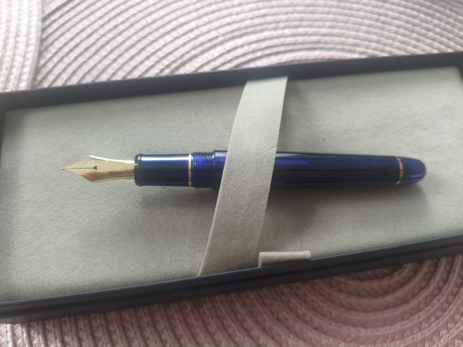 PLATINUM Japońskie pióro wieczne #3776 Century Gold Trim Chartres Blue