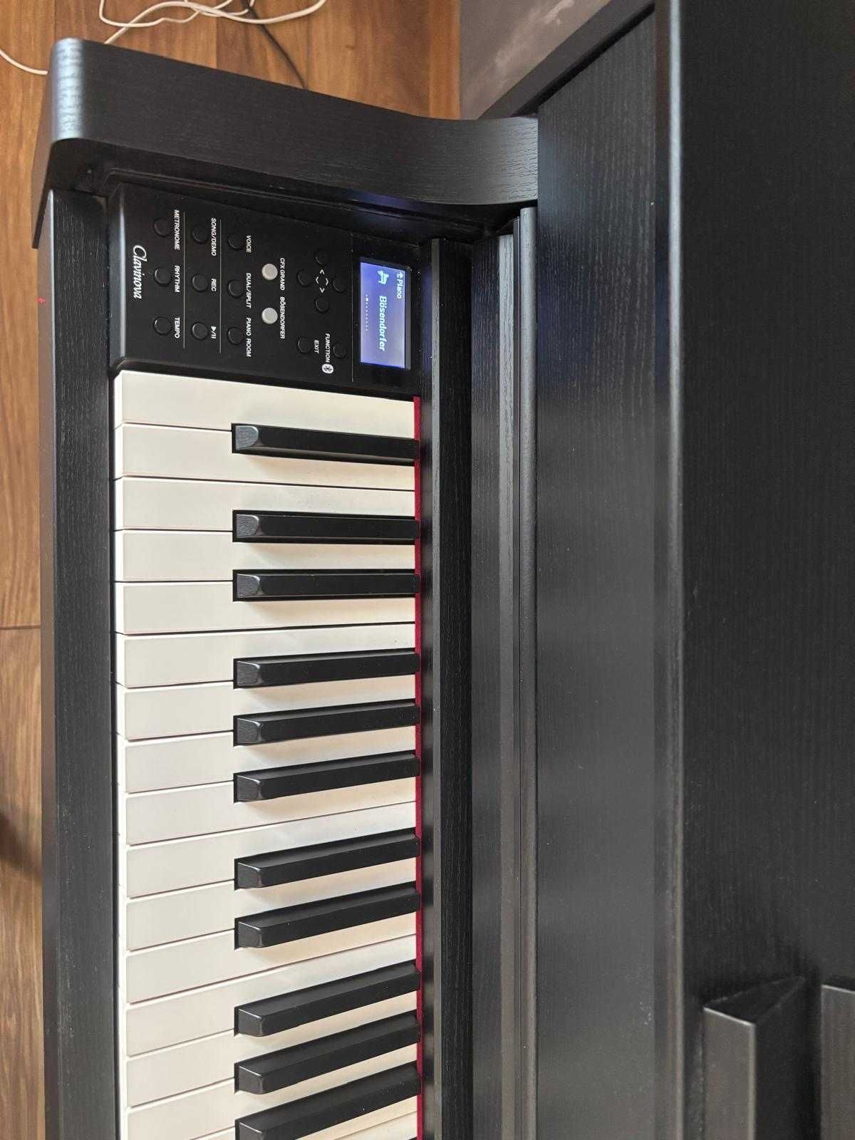 Yamaha CLP 645 B ClaviNova