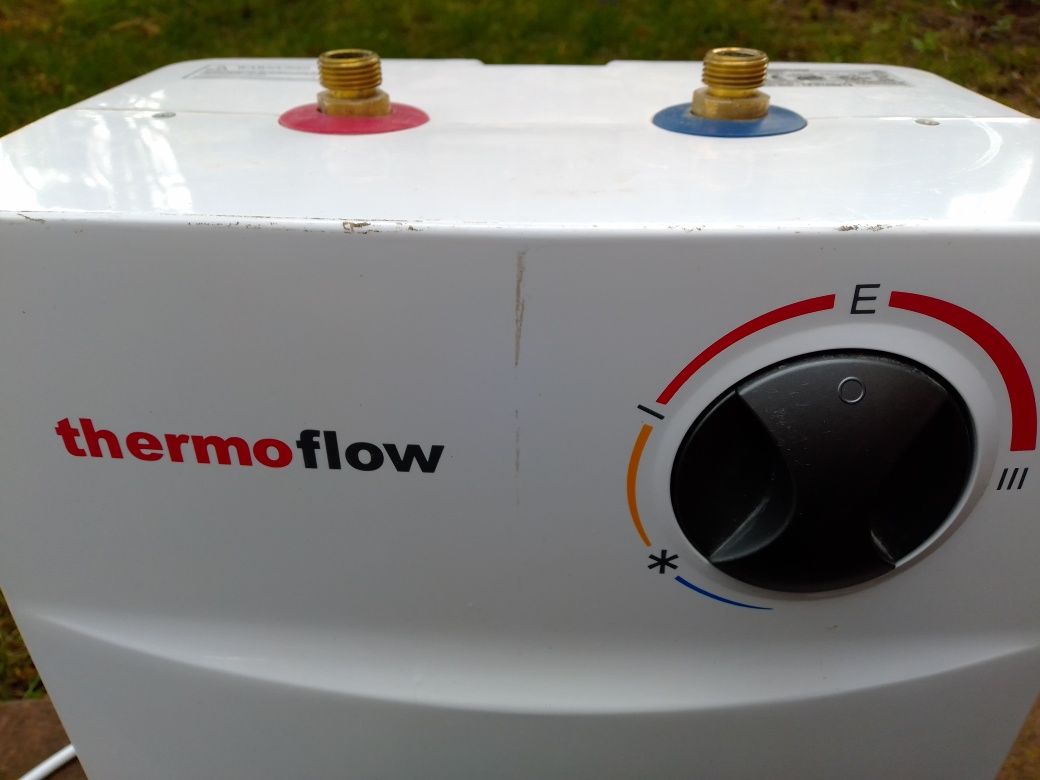 Elektryczny przepływowy podgrzewacz wody Thermo flow