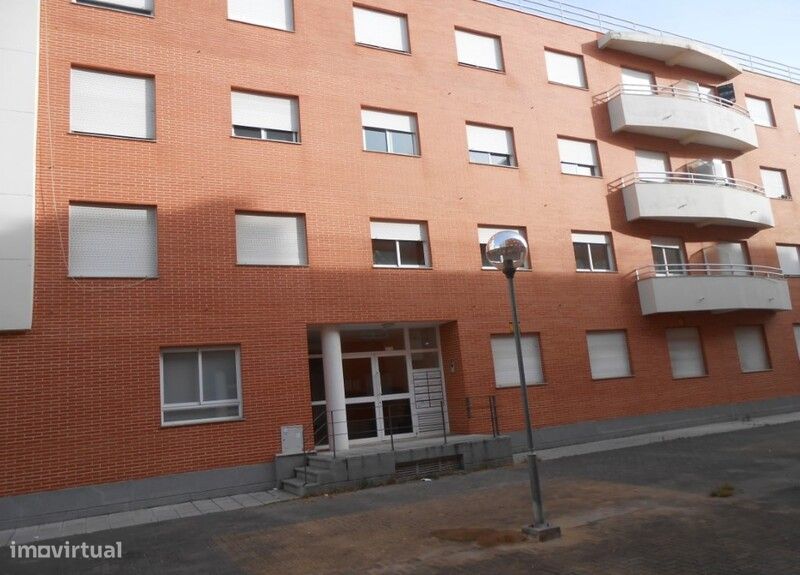 T3 com Suite, Estacionamento e Arrecadação – Urbanização Fonte da Prat