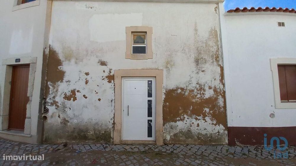 Loja / Estabelecimento Comercial em Loulé (São Sebastião) de 18,00 m2