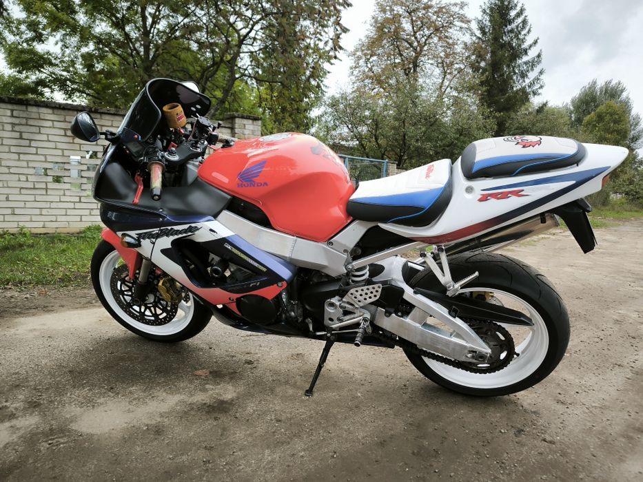 Honda CBR 929 wtrysk nowe opony