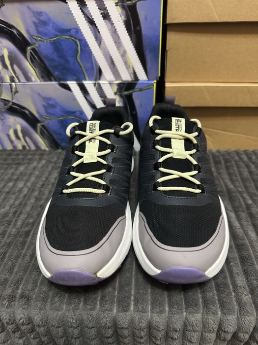 Оригінальні кросівки Skechers Ultra Go 40(26см)  WATER REPELLENT