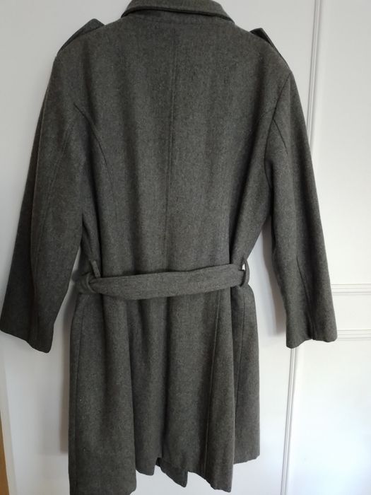Casaco de fazenda cinzento em bom estado tamanho 44