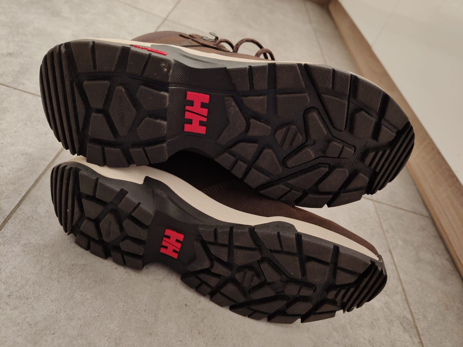 Buty zimowe Helly Hansen r. 41