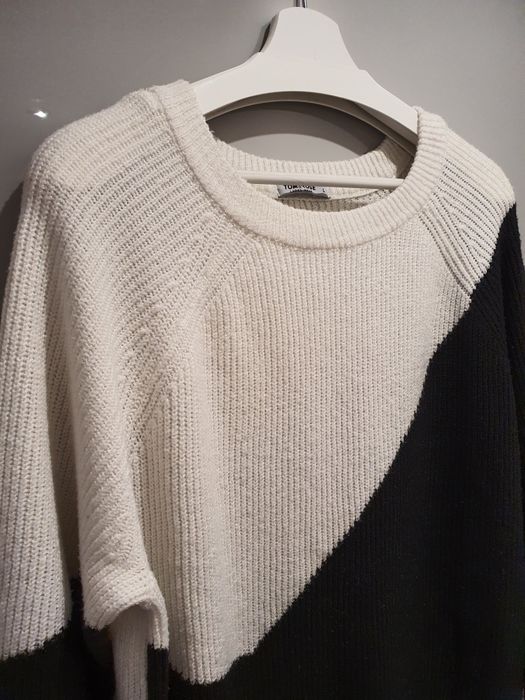 Sweter damski  czarno- bialy