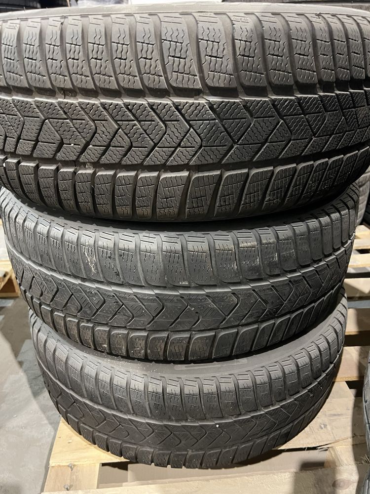 225/55R18 Pirelli zima