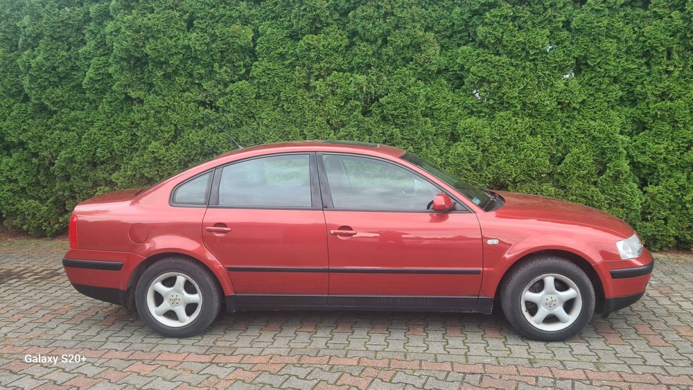 Volkswagen  Passat b5 1,6 benzyna piękny stan !!!