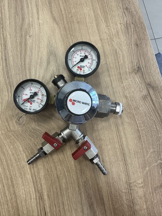 Продам редуктор