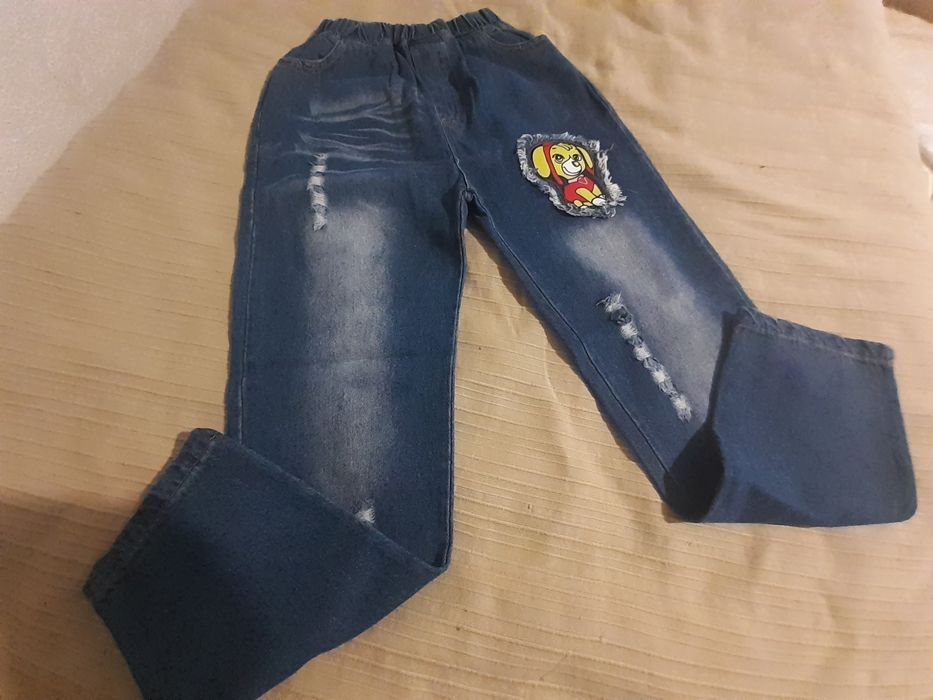 Calças da patrulha pata  skye menina 6/7A.