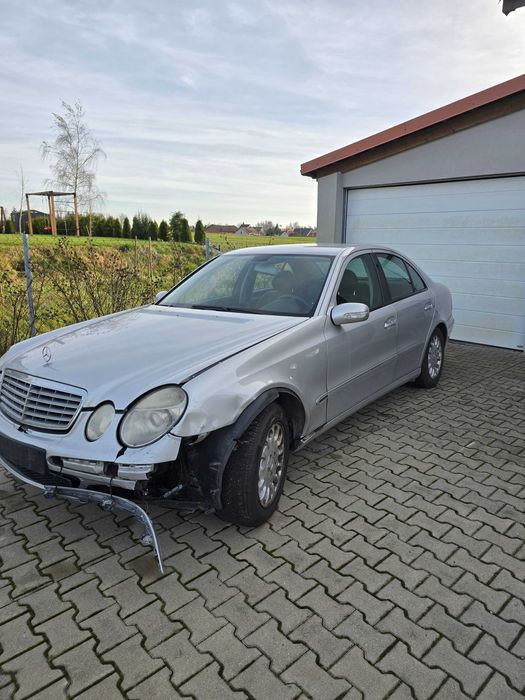 Mercedes w211, 2.2 cdi 150 km, 2005 rok, uszkodzony