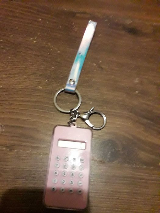 breloczek kalkulator gra kulki