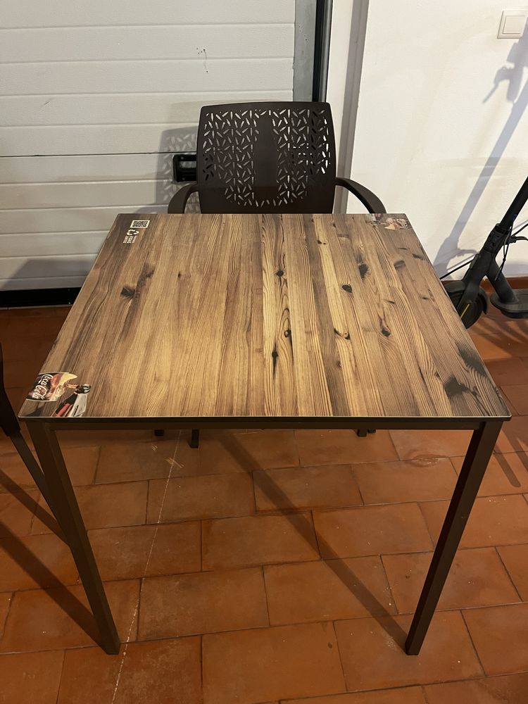 Mesa Esplanada - Coca