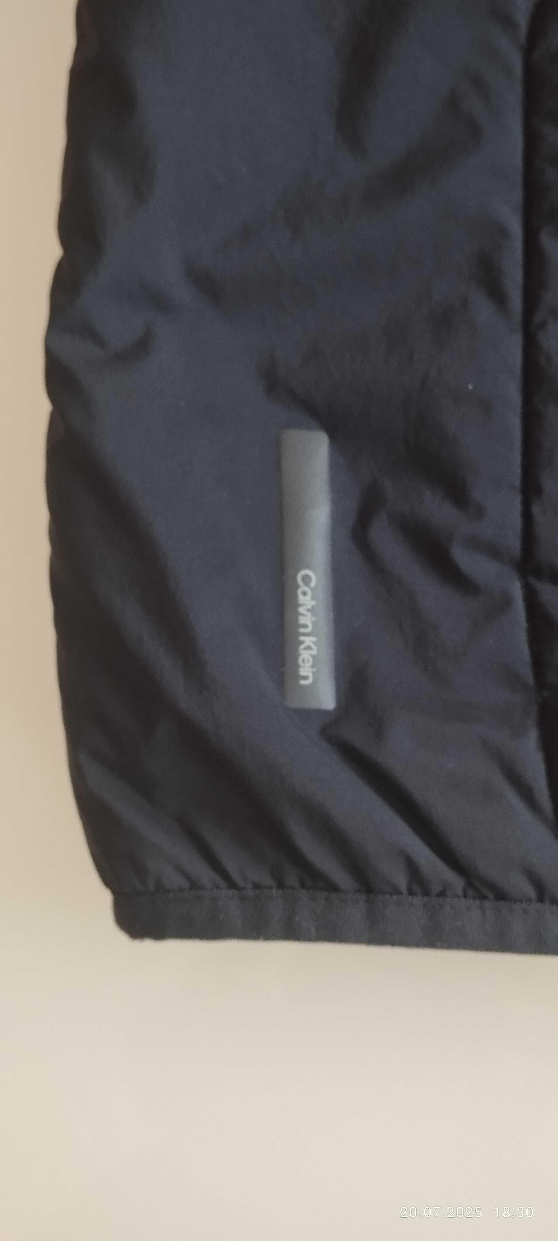 Kamizelka męska czarna, z kieszeniami na zamek, Calvin Klein