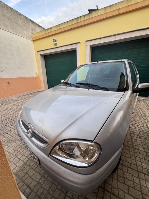 Carro Citroen saxo 2001