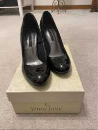 Damskie buty na obcasie, czarne, lakierowane Jenny Fairy