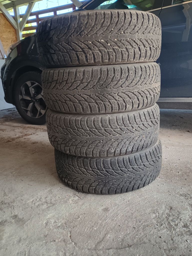Opony  225/60 R17 HAkkapeliitta 9 Suv 2019