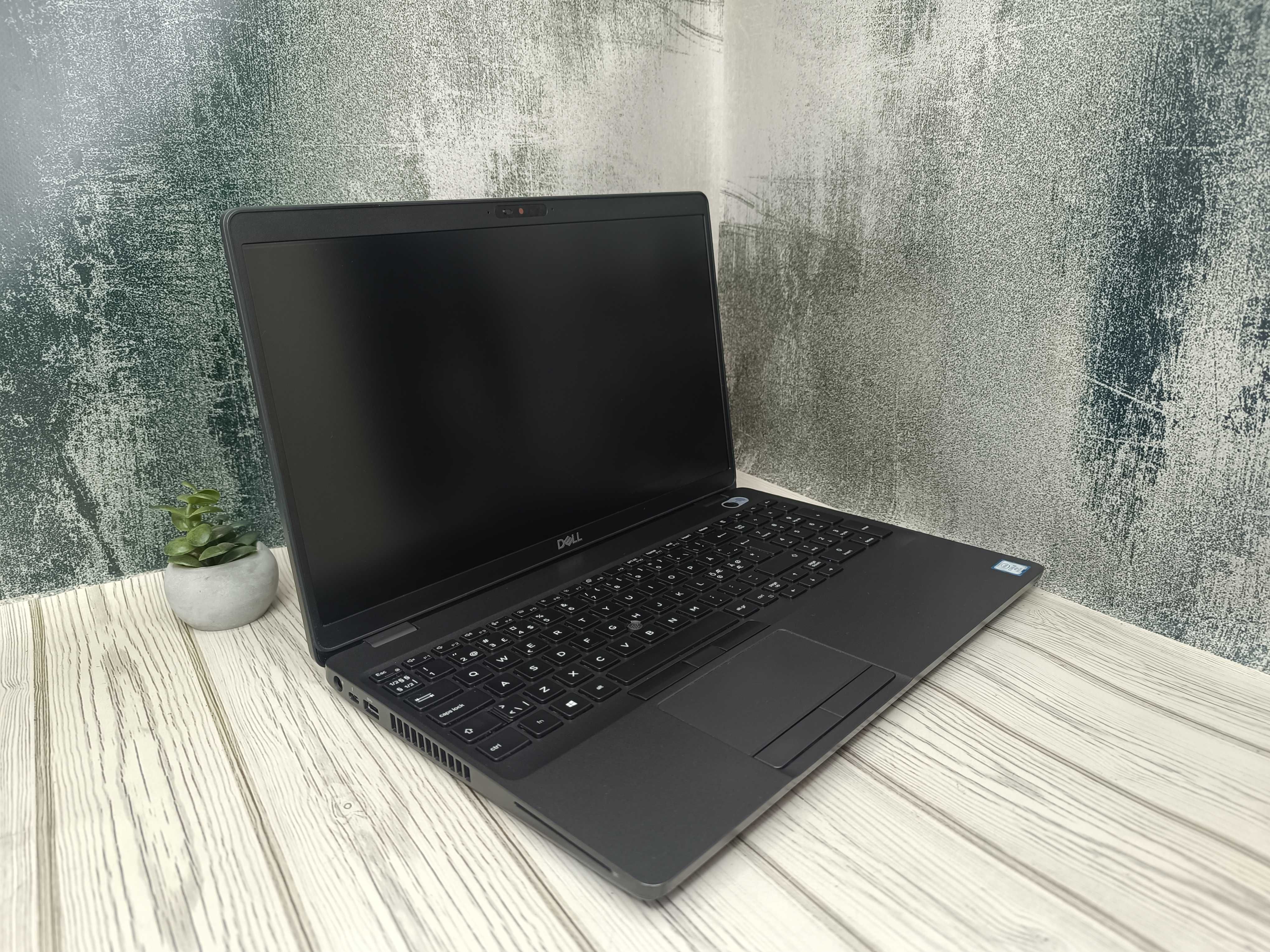 Dell Latitude 5501 15.6" FHD|i5-9400H|8 ГБ|SSD 256GB|NVIDIA MX150 2GB