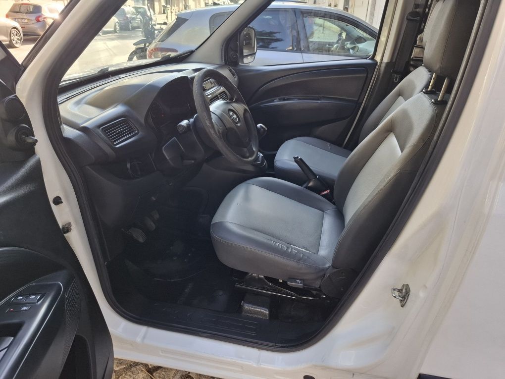 Opel Combo 1.3cdti com IVA