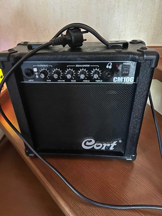 Усилитель CORT 20W, для электрогитары.