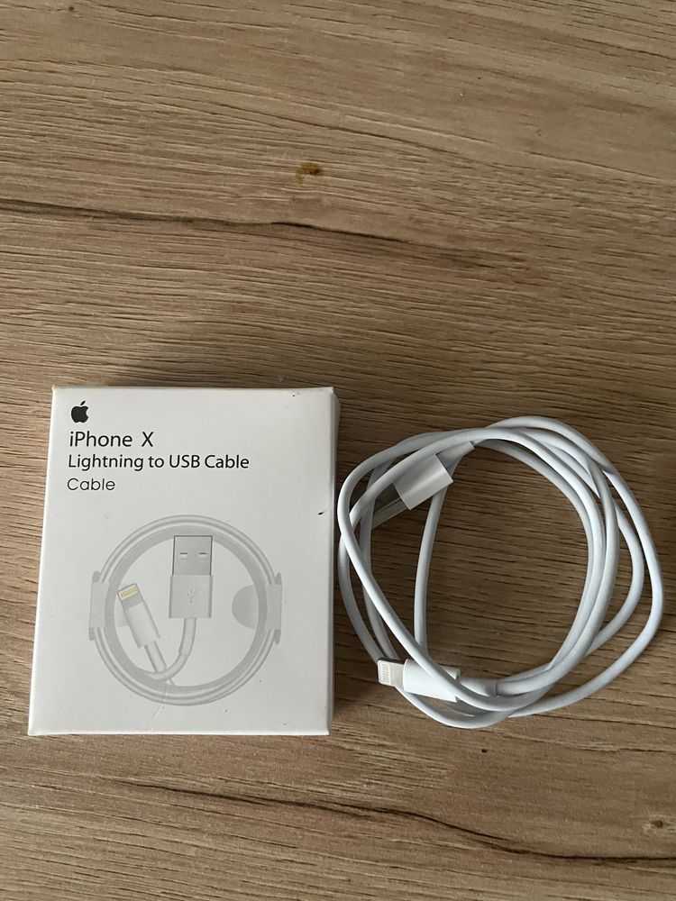Kabel IPhone wraz z pudełkiem