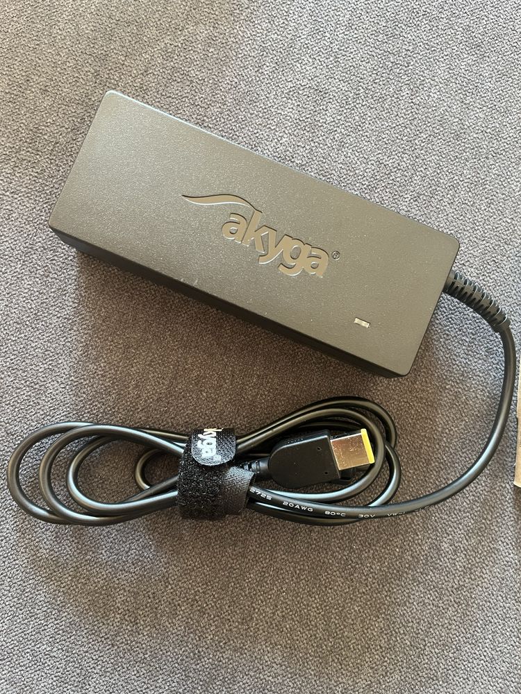 Zasilacz do laptopa akyga slim tip 90W