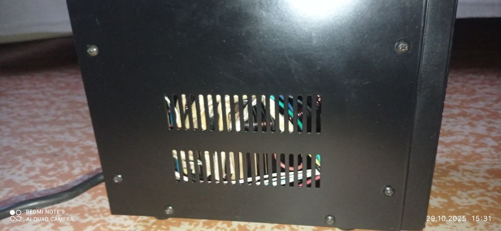 Стабилизатор напряжения Uniel rs1/2000 релейного типа компактный