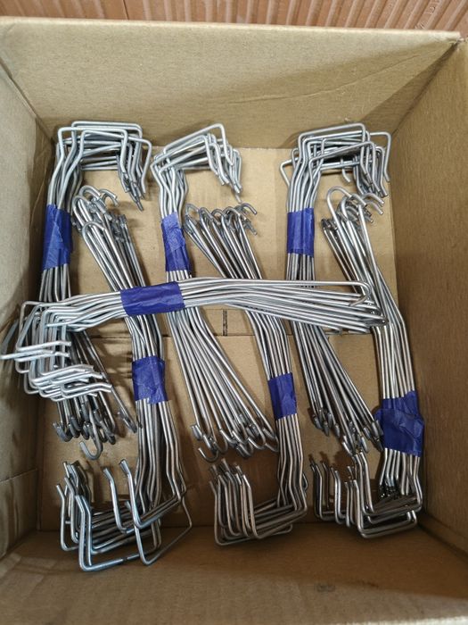 Spinki do dachówki ceramicznej 6x4 cm 140 szt.