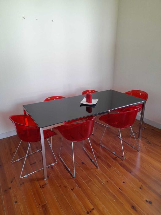 Mesa de sala em vidro
