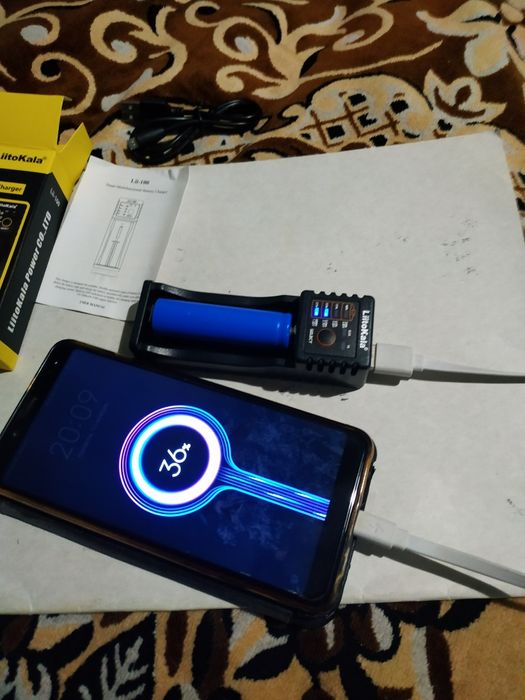 Зарядное устройство LiitoKala Lii-100 с функцией Power Bank.Новое.