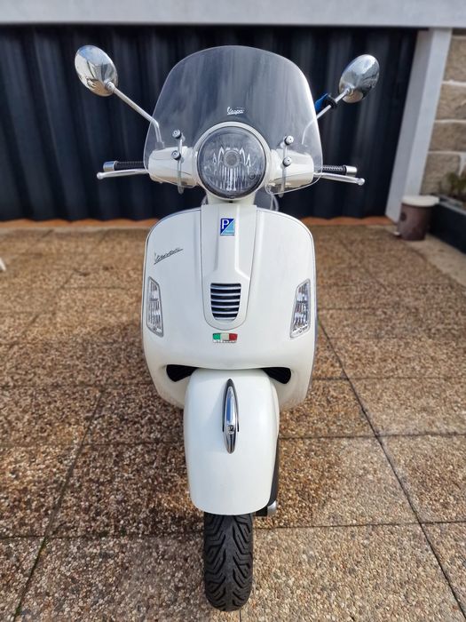 Vespa GTS 300 ie