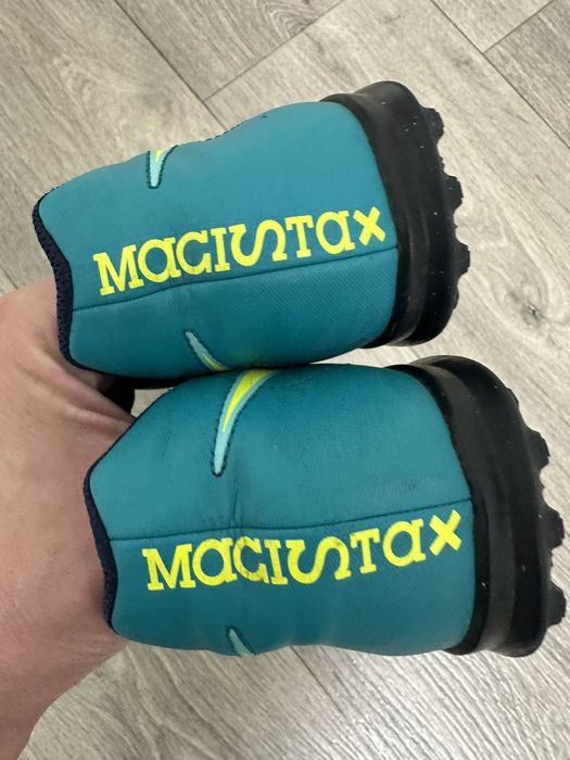 Фірмові сороконіжки Nike.42