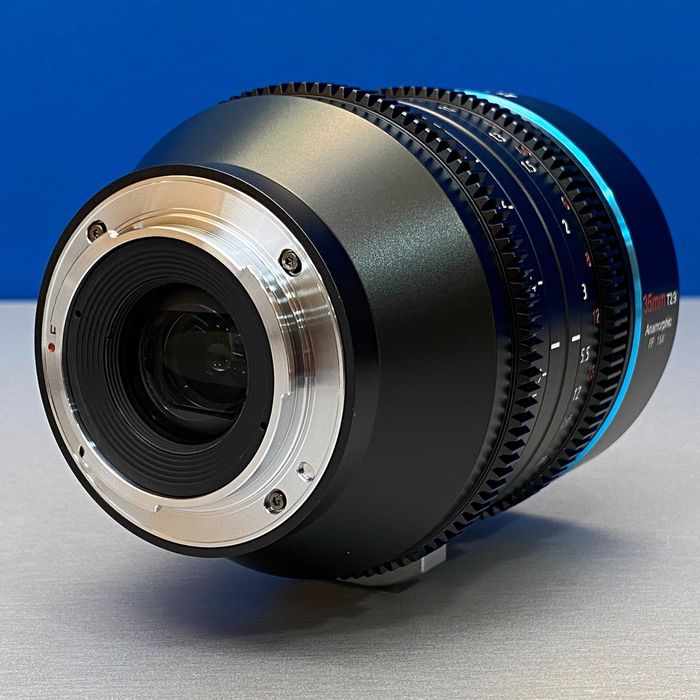 SIRUI Venus 35mm T2.9 1.6x Anamorphic (Sony FE) - NOVA