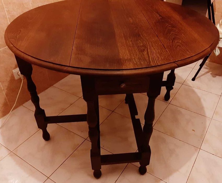 Mesa Redonda Dobrável