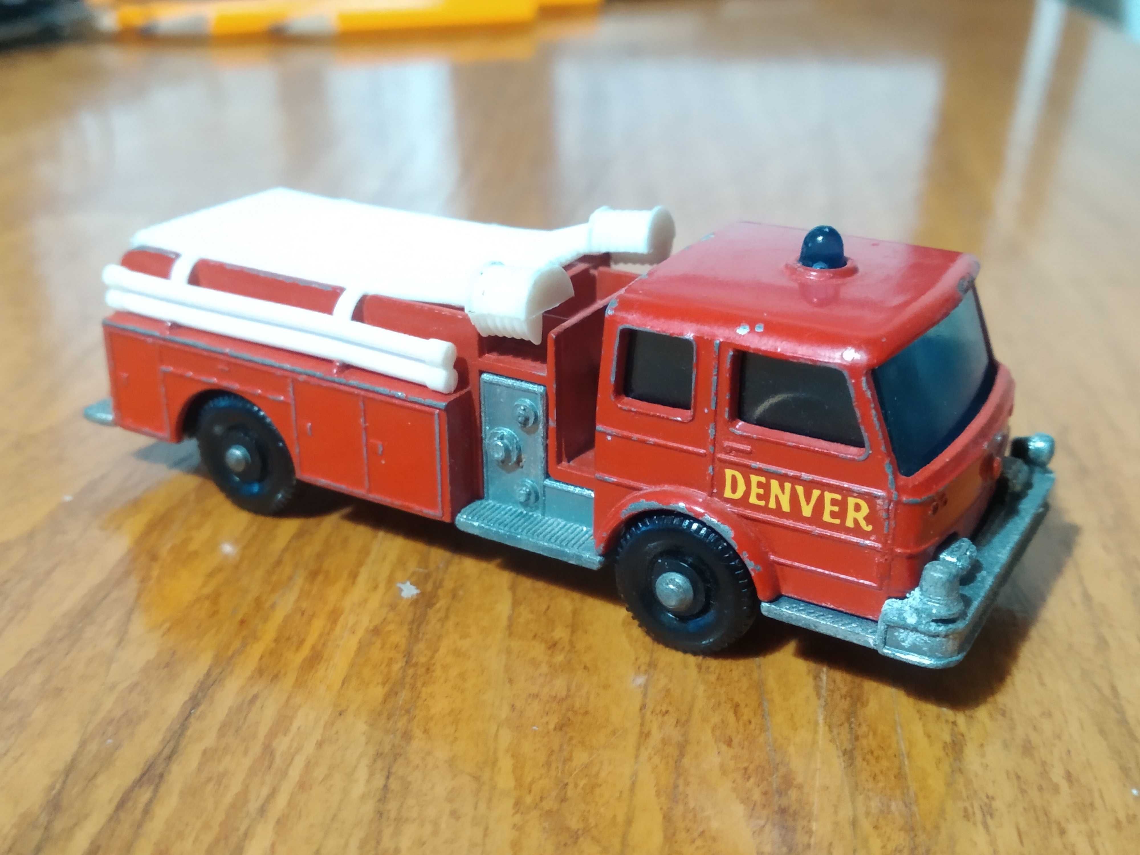 Matchbox nº29 fire pumper truck