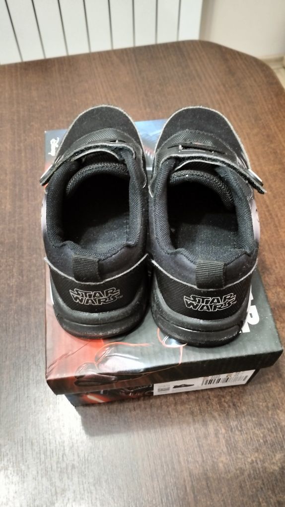 Star Wars Sneakersy z migającymi diodami 29 Polecam .