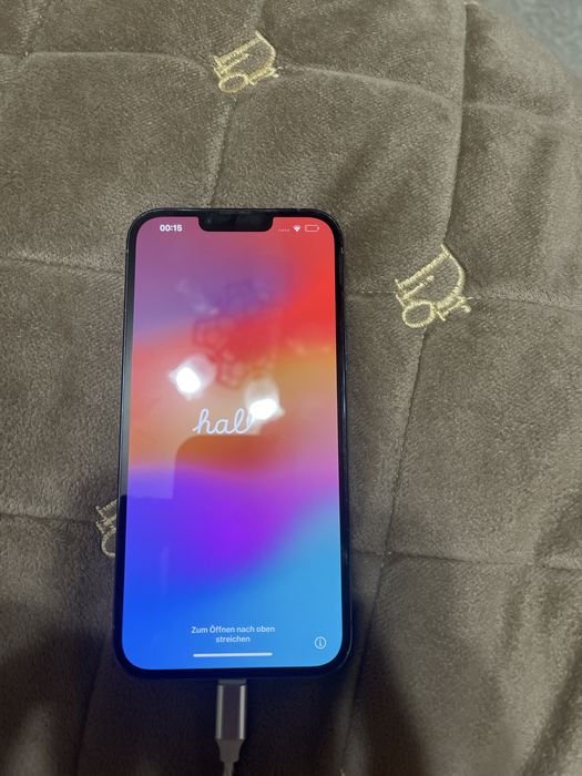 Продам айфон 13 pro max недолік побита задня кришка