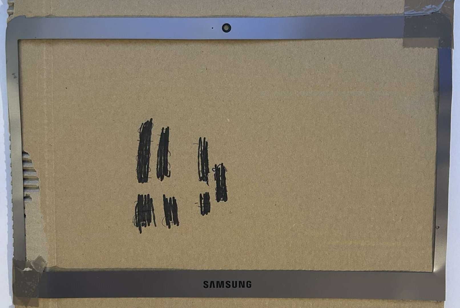 Ramka matrycy Ramka Samsung NP535 NP530 NP535U3C (0860)