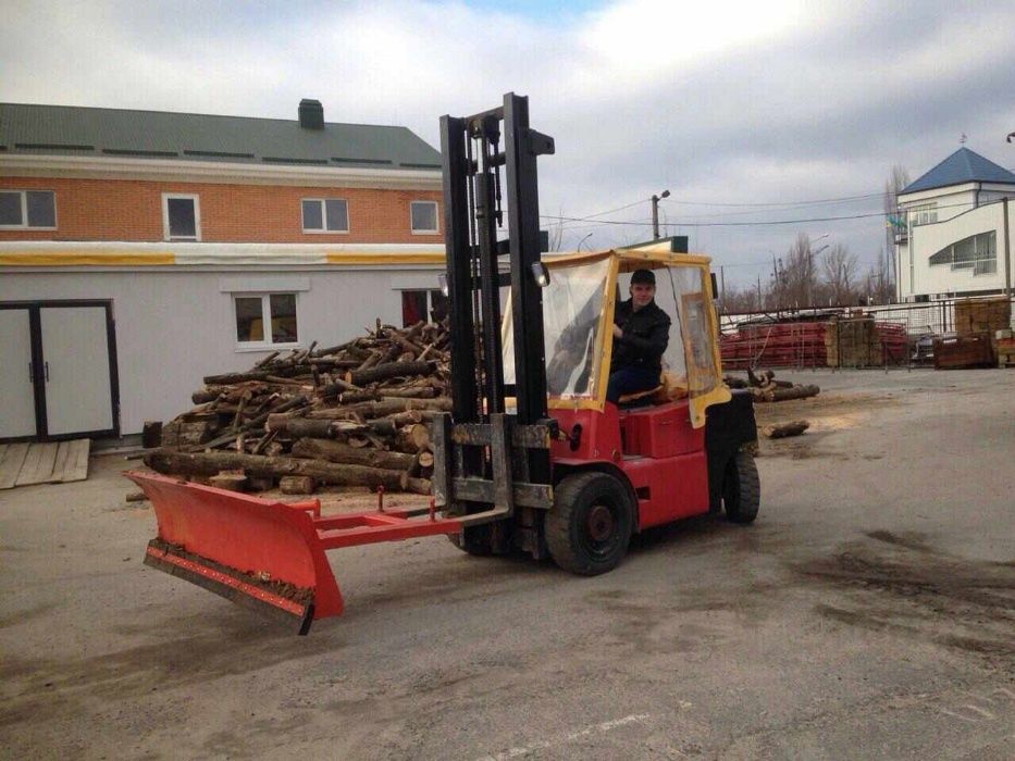 Продам отвал на вилочный погрузчик