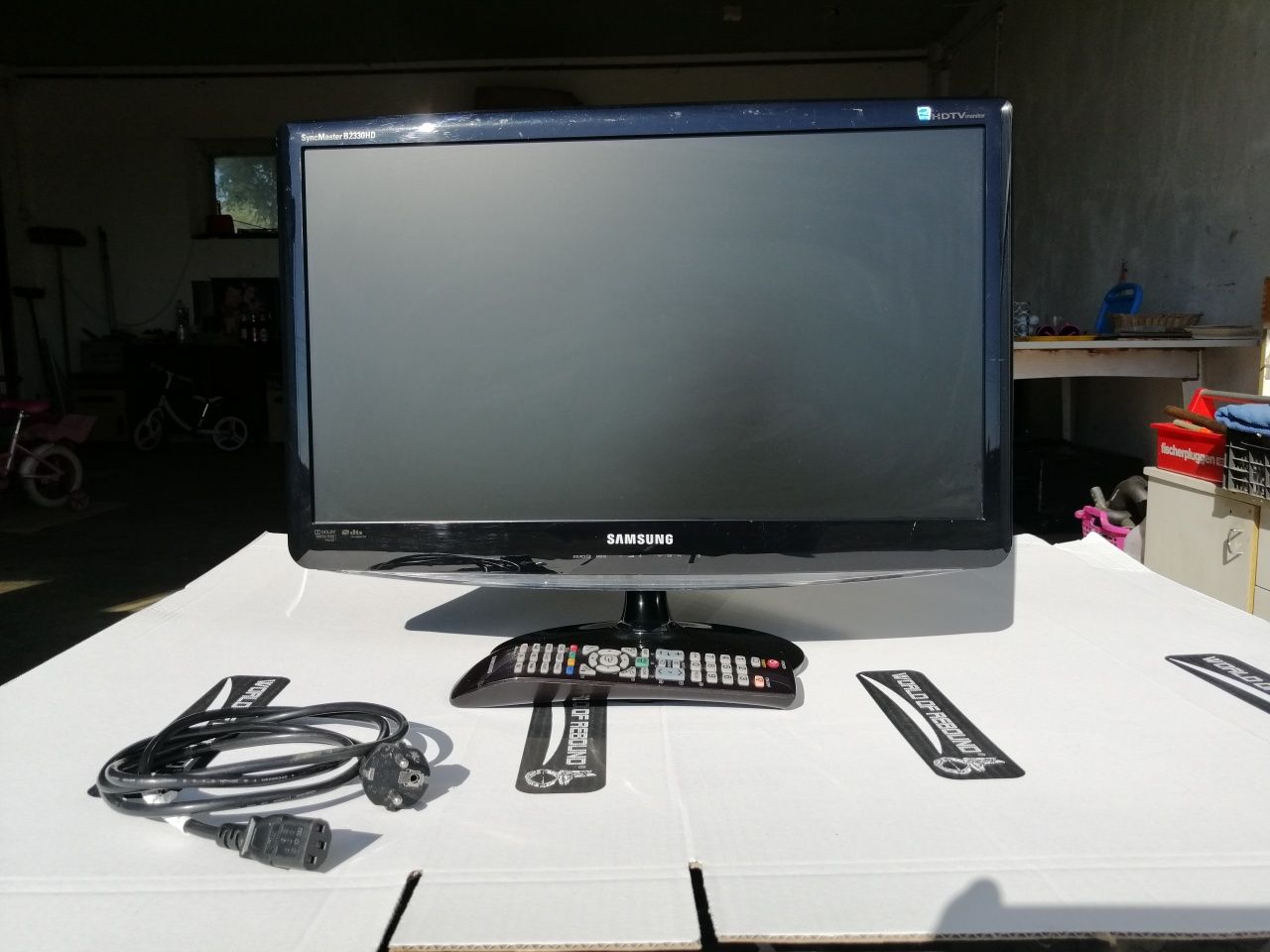Monitory LCD z funkcją tv