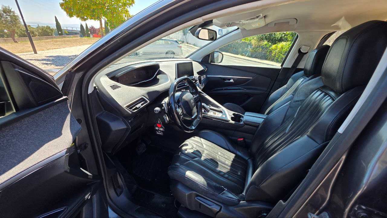 Peugeot 5008 1.5 BlueHDi Allure
