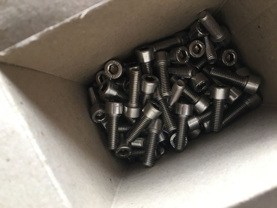 Śruba imbusowa M8x25 mm A2