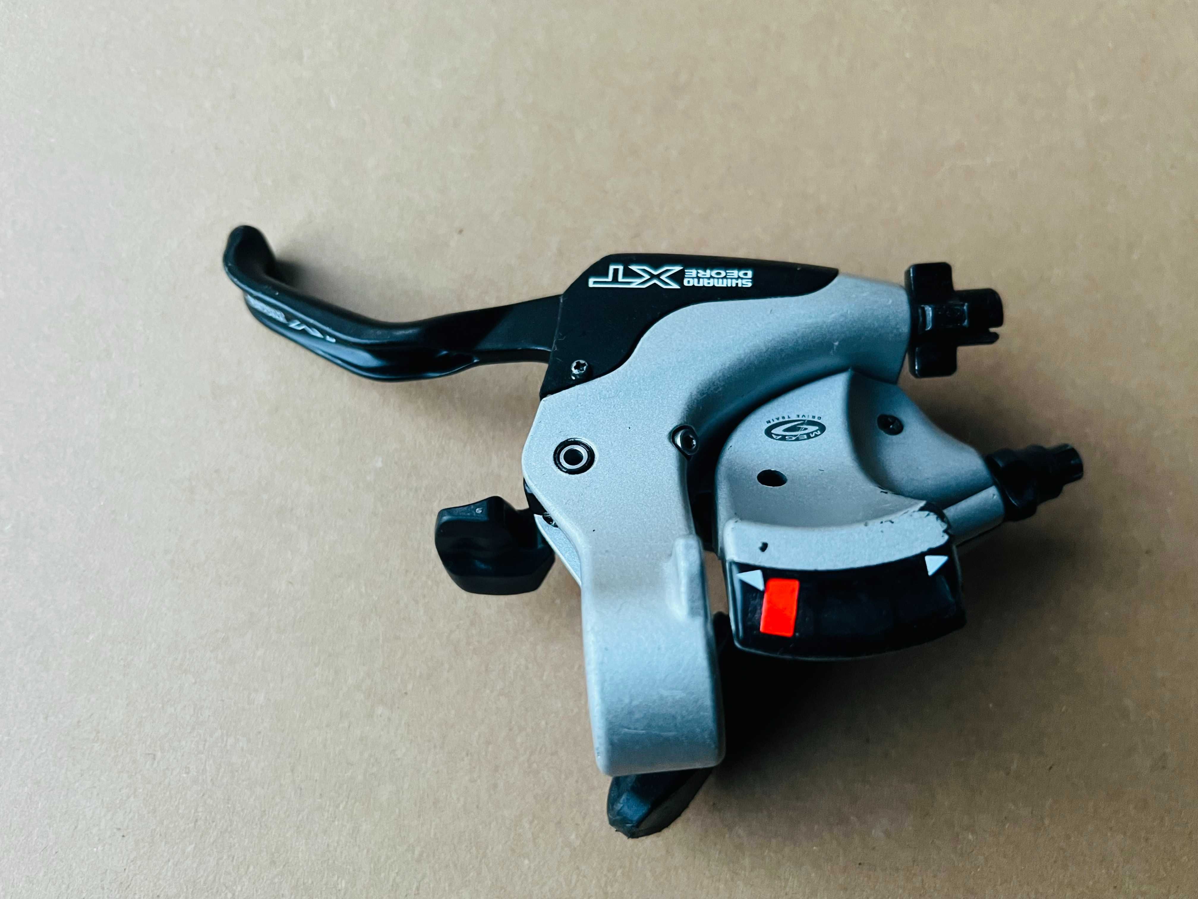 Klamkomanetka SHIMANO DEORE XT ST-M750 Lewa 3s przednia klamka manetka